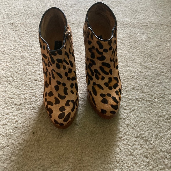 STEVEN by Steve Madden Lipstik 2 Leopard Patterned Ankle Booties / size 5.5 - Picture 5 of 5